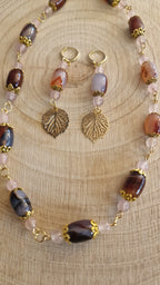 Botanik Set – Nahaufnahme Achatperlen und Rosenquarz gold
