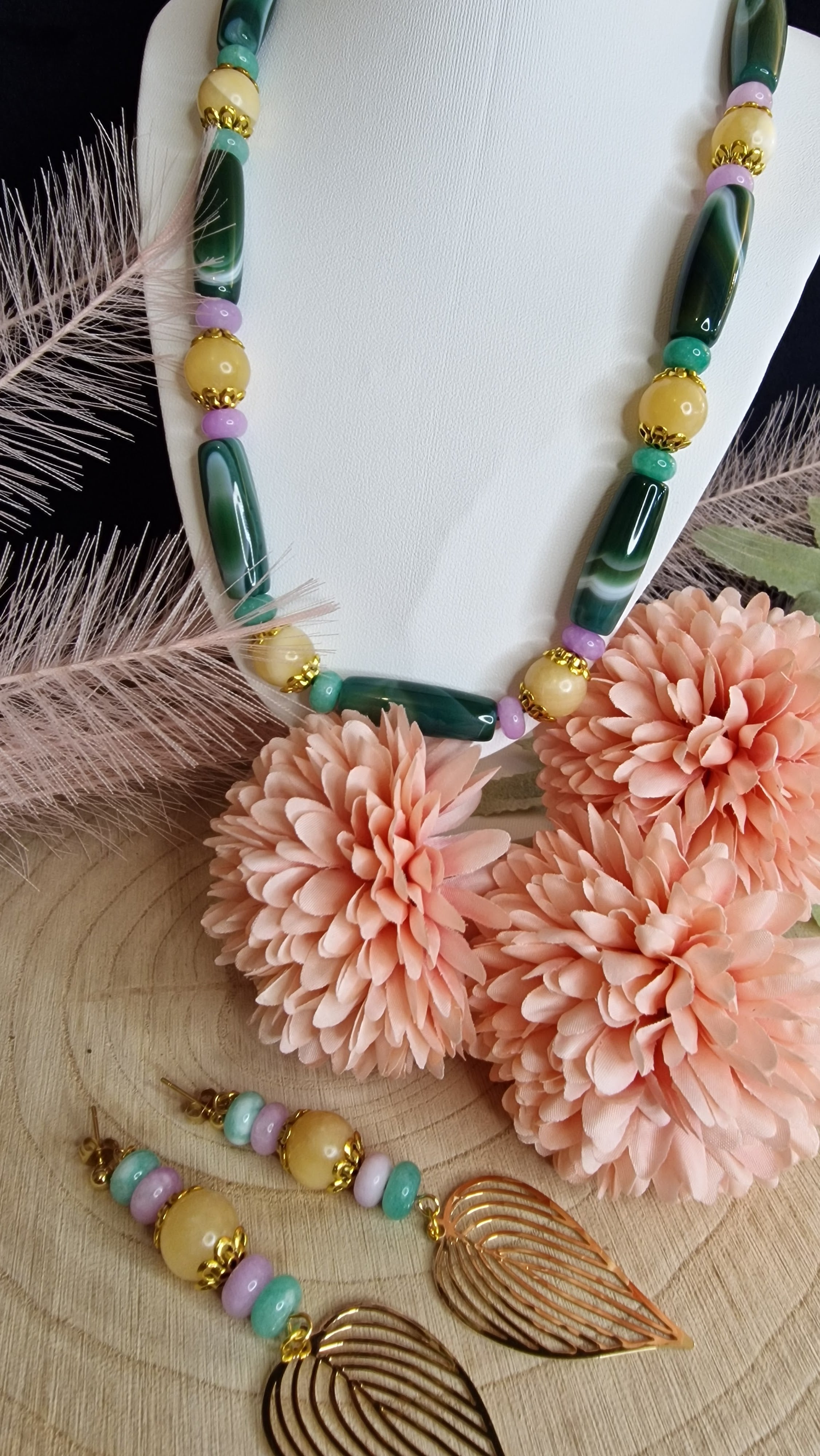 Achat & Jade Set – Detailansicht Halskette und Ohrringe