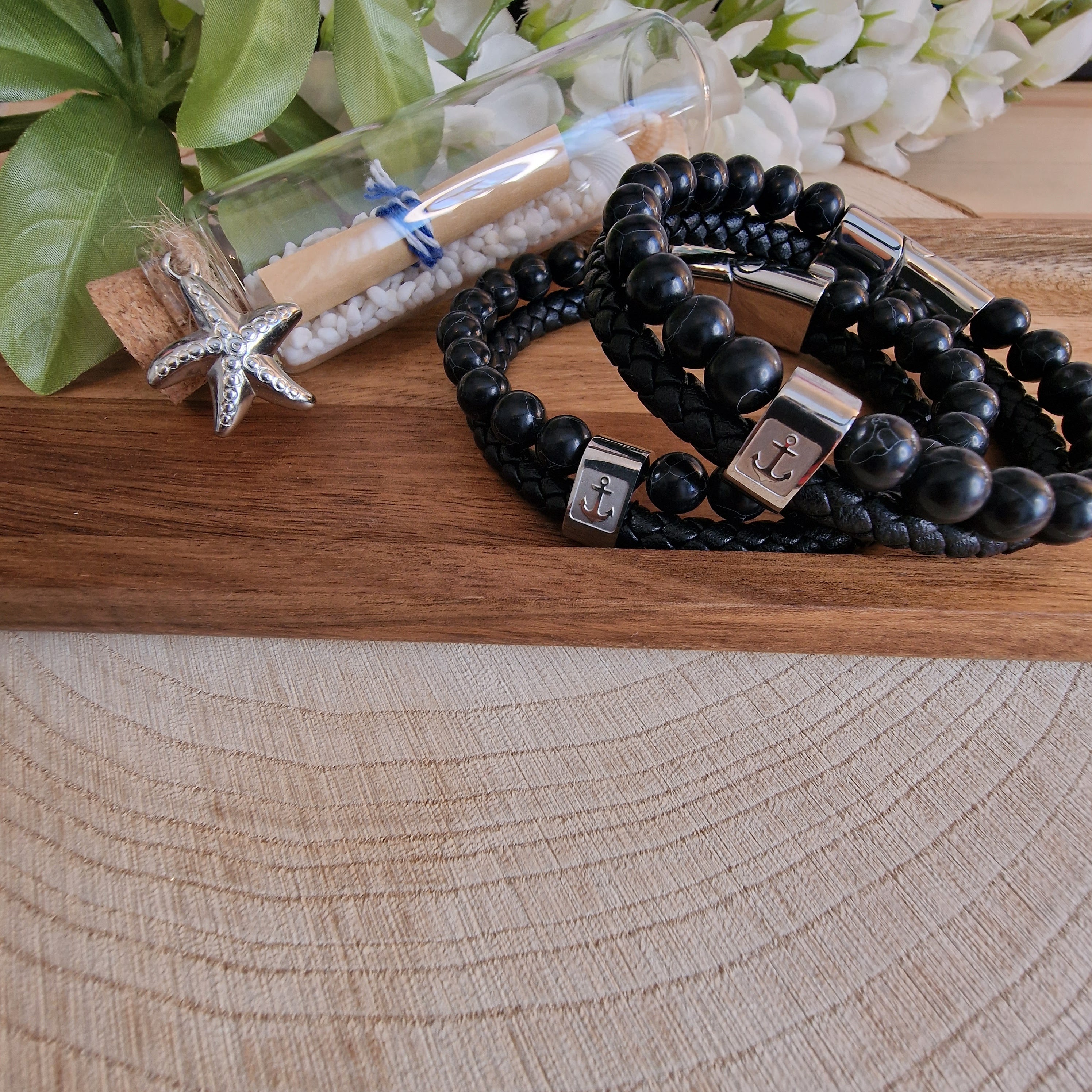 Herren Armband Mit Anker-Muster Aus Naturstein, Schwarz Gefärbt, Gewebte Kette Aus Geflochtenem Lederband