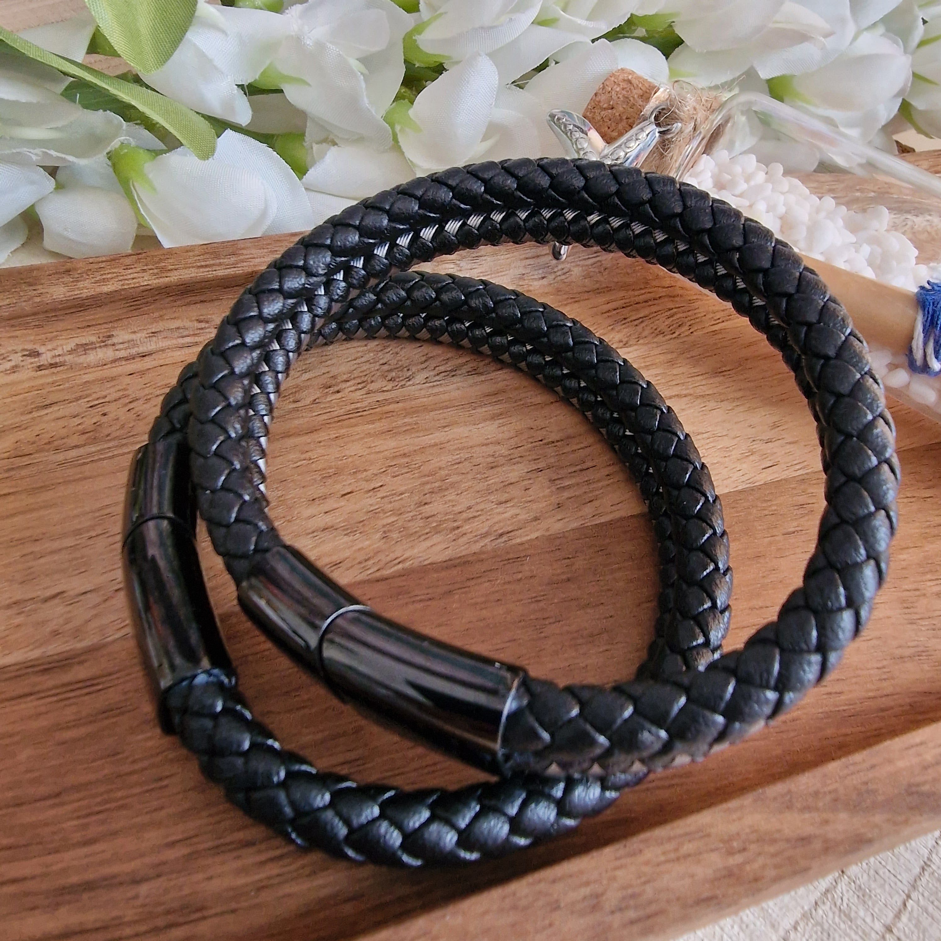 Herren Lederarmband geflochten schwarz mit Magnetverschluss