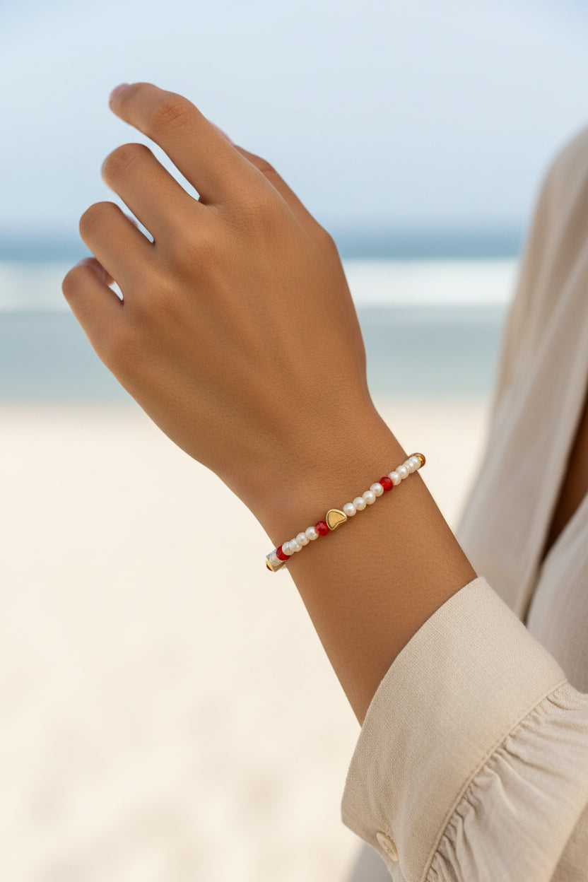 Perlenarmband mit zwischen peren herz