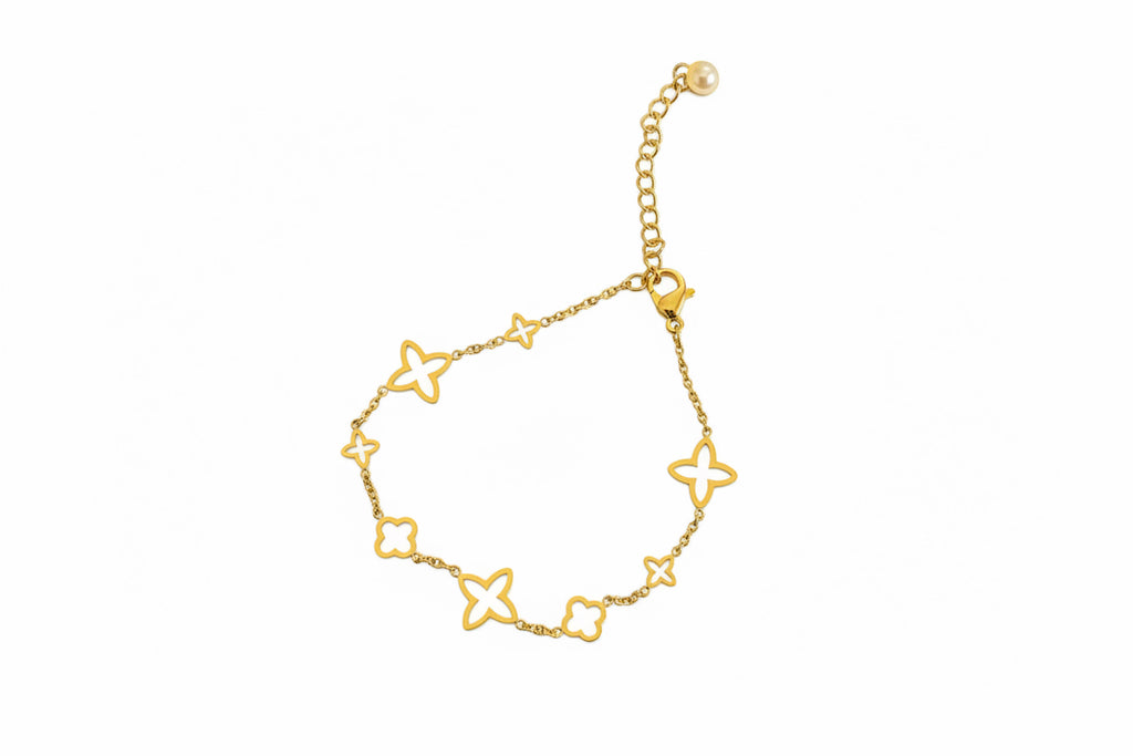 Armband kette aus Gold auf weißen Hintergrund
